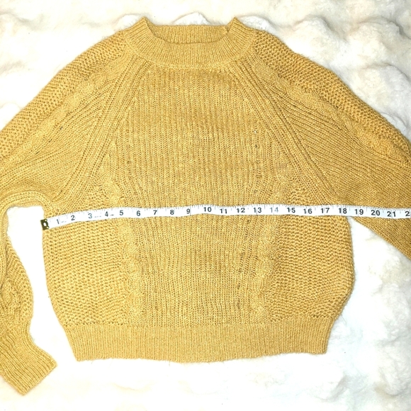 American Eagle Mustard Crew Neck Sweater with Ribbed Knit - Picture 8 of 10